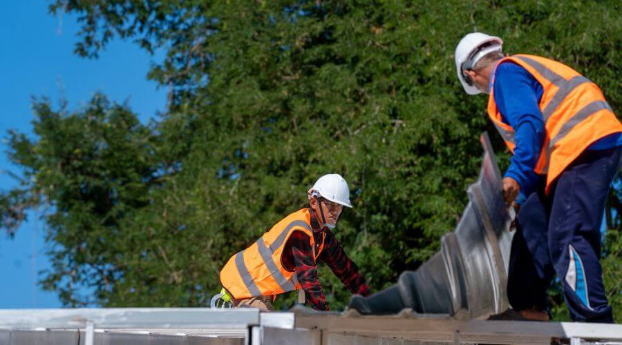 Expert top industrial roofings services in Huntsburg, OH